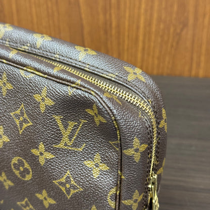 Louis Vuitton Trousse cosmétique 23
