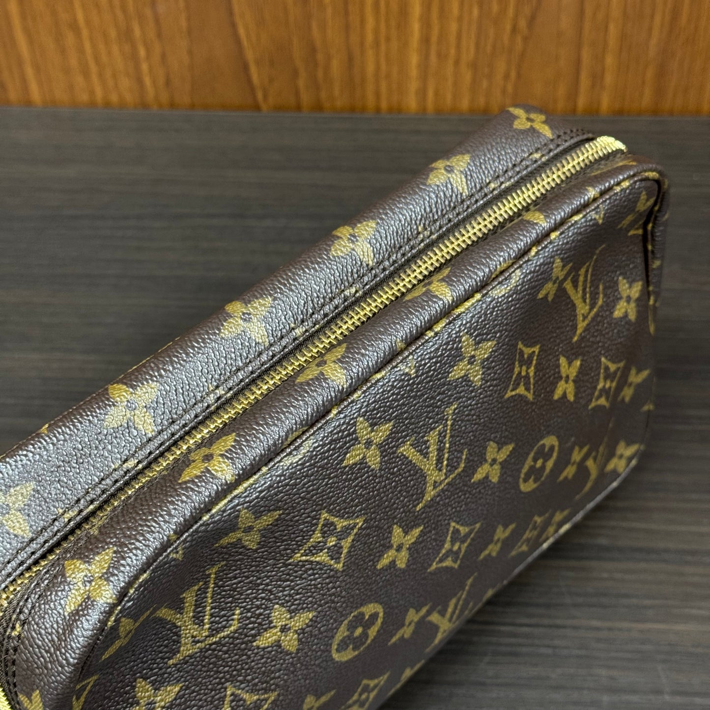 Louis Vuitton Trousse cosmétique 23