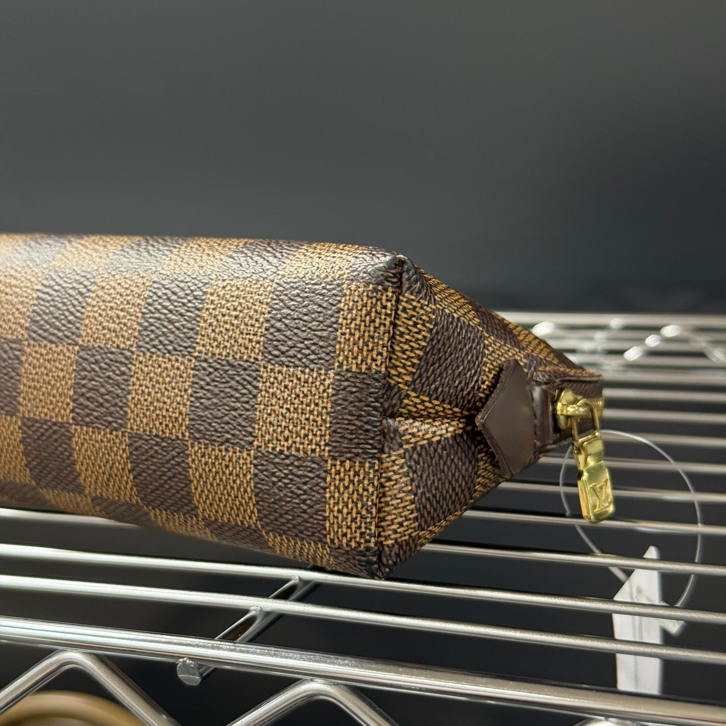 Louis Vuitton Trousse cosmétique 16 CA0036