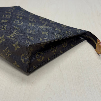 Louis Vuitton Trousse Cosmétique TH881