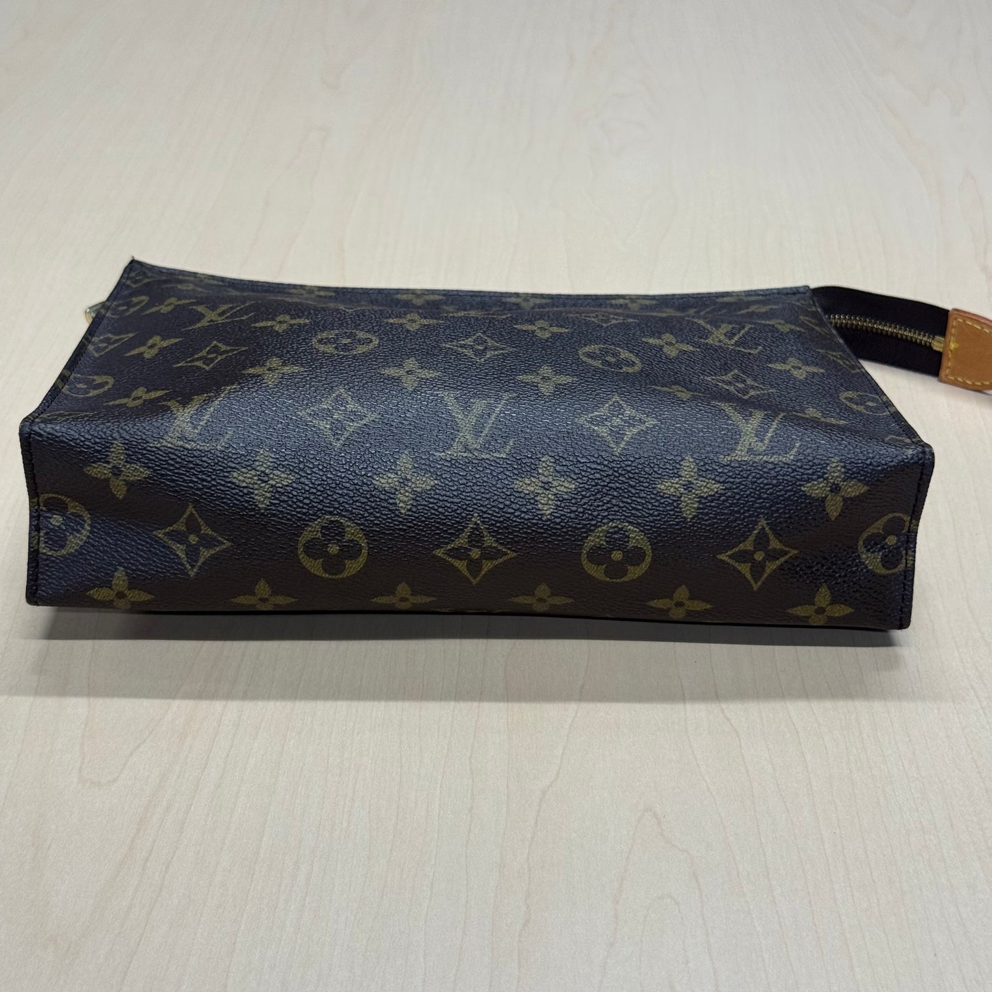 Louis Vuitton Trousse Cosmétique TH881