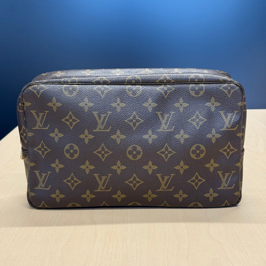 Louis Vuitton Trousse Cosmétique NO8904