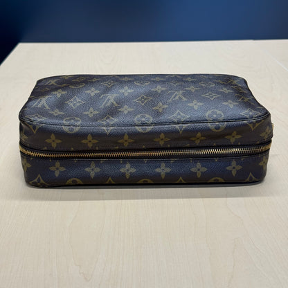 Louis Vuitton Trousse Cosmétique NO8904