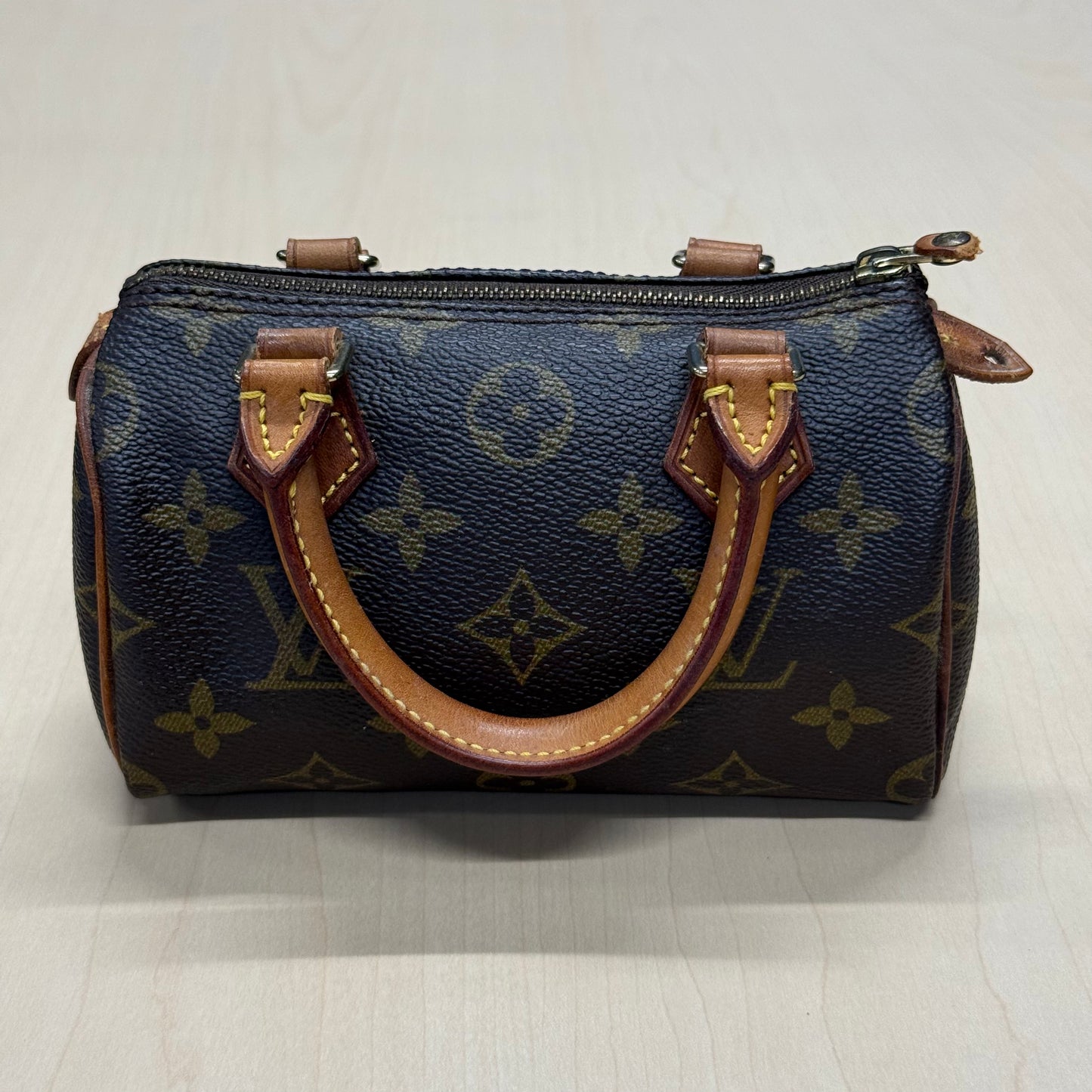 Louis Vuitton Mini HL TH0945