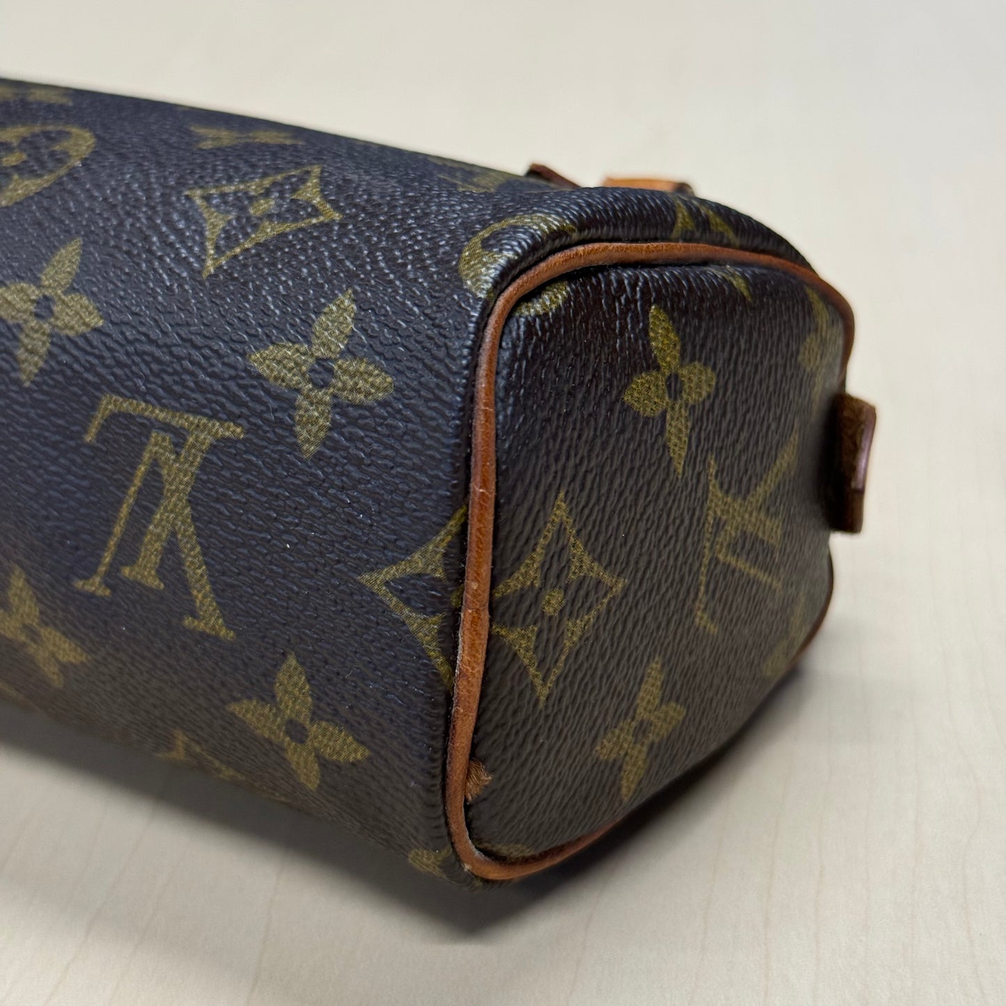 Louis Vuitton Mini HL TH0945