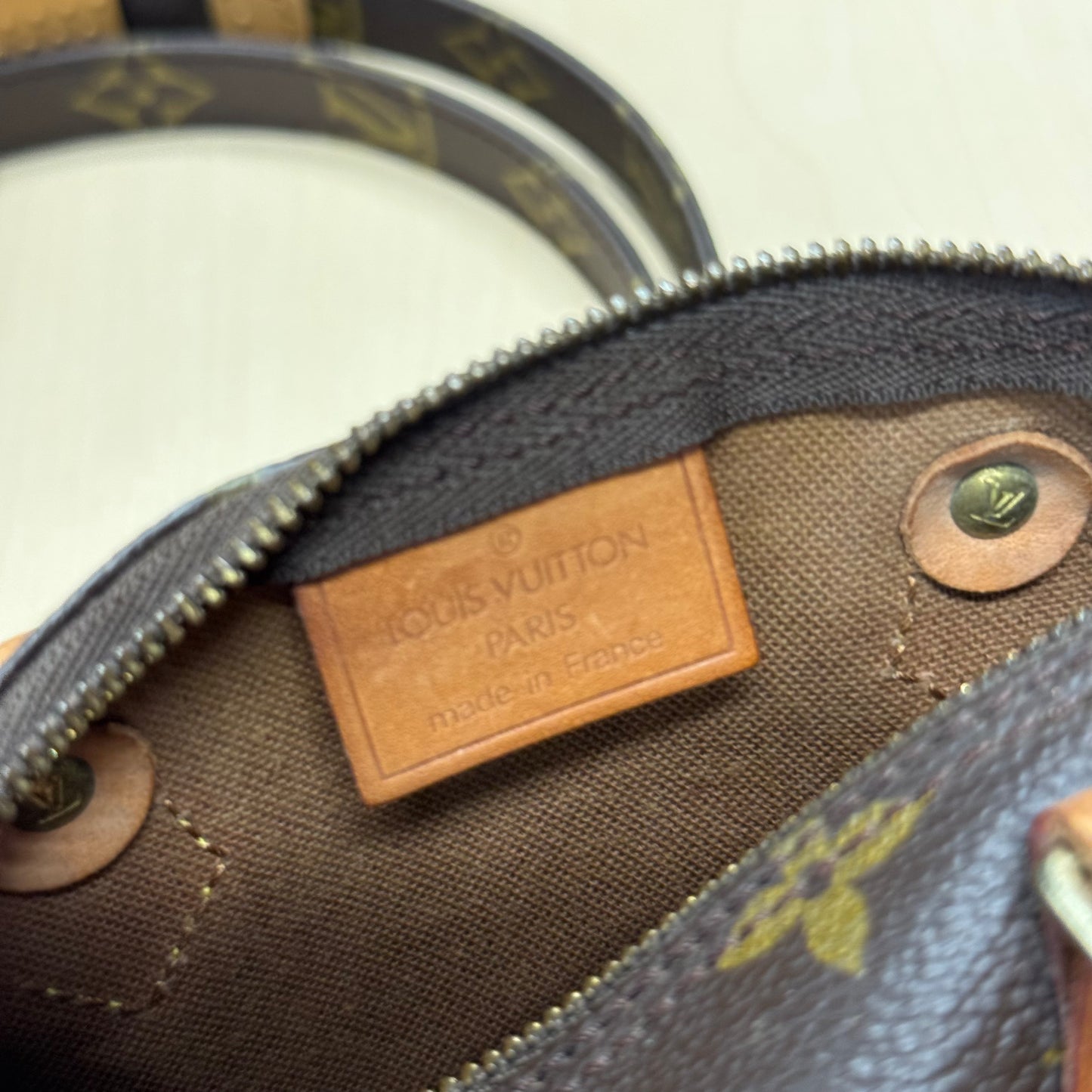 Louis Vuitton Mini HL TH0945