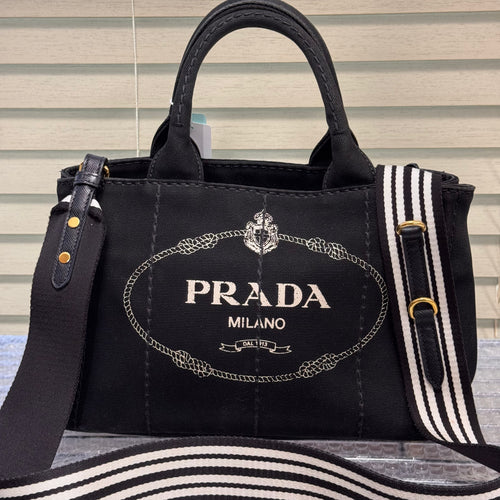 Prada Canapa