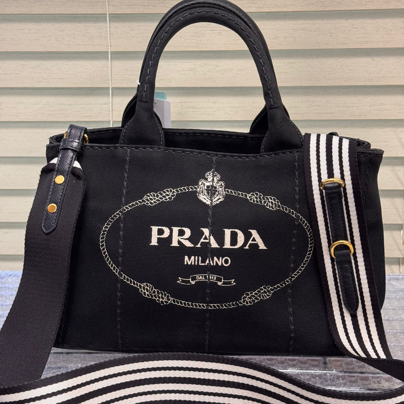Prada Canapa