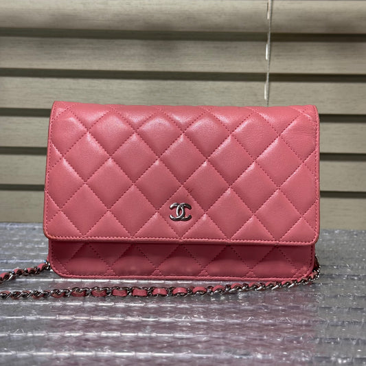 Chanel Wallet on chain