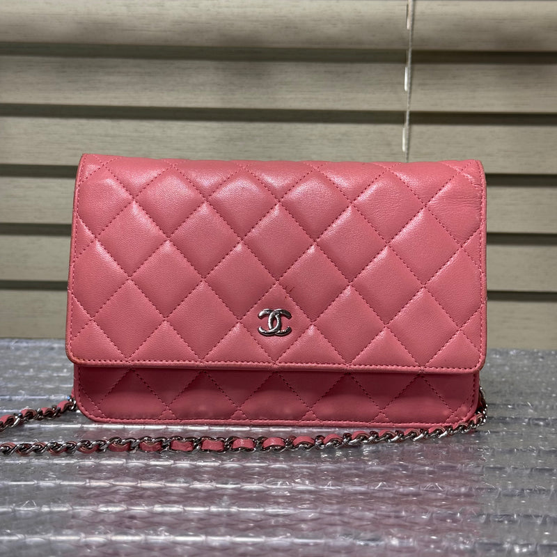 Chanel Wallet on chain