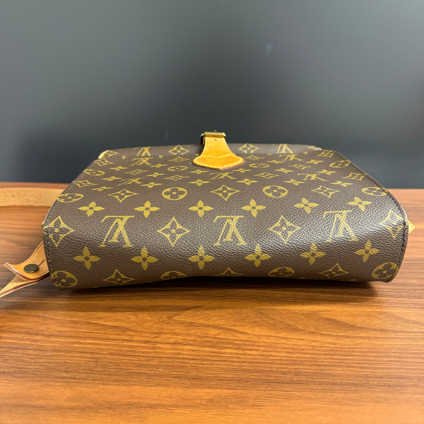 Besace Cartouchière Louis Vuitton