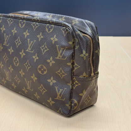 Louis Vuitton Trousse Cosmétique 884NO