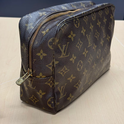 Louis Vuitton Trousse Cosmétique 884NO