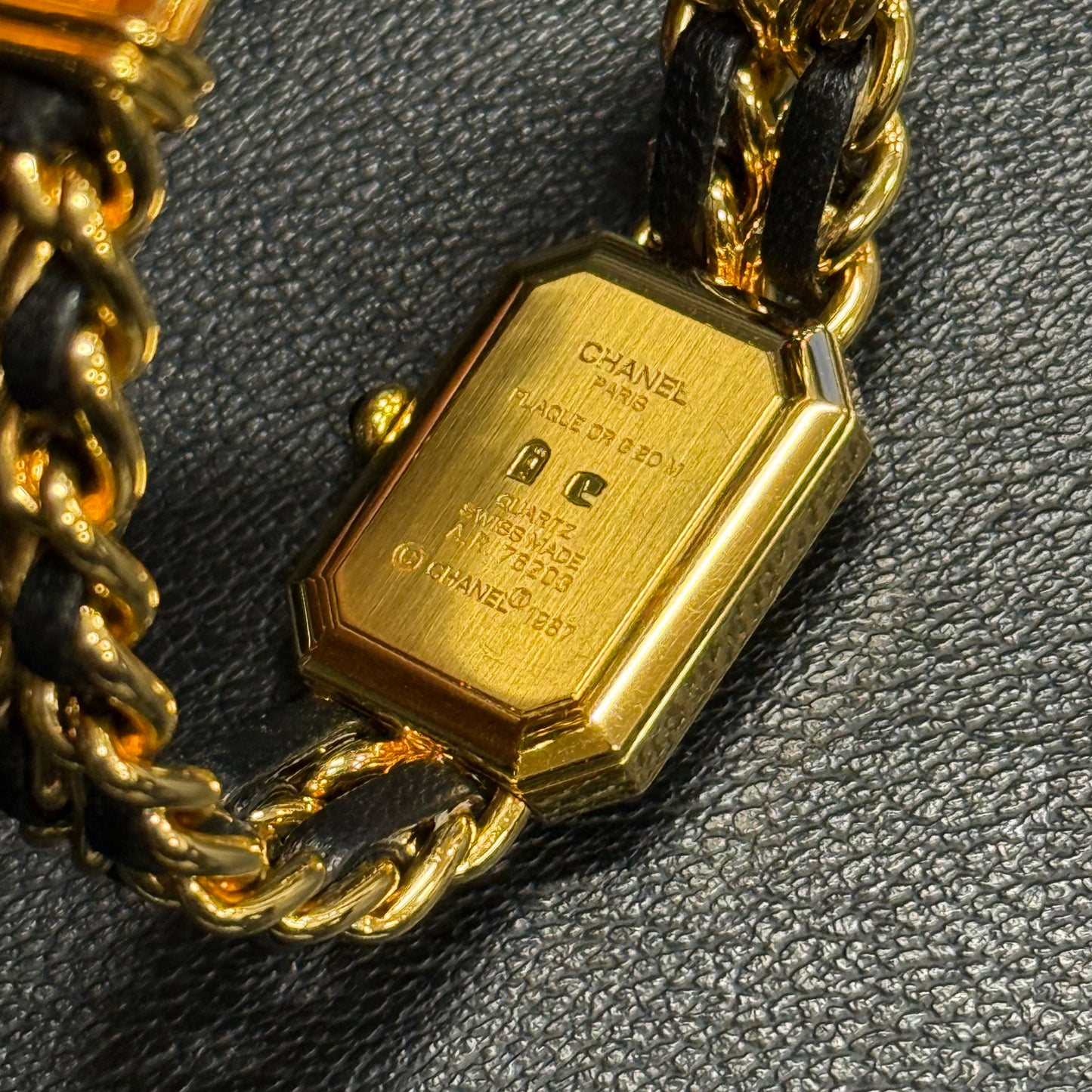Chanel montre première originale taille L