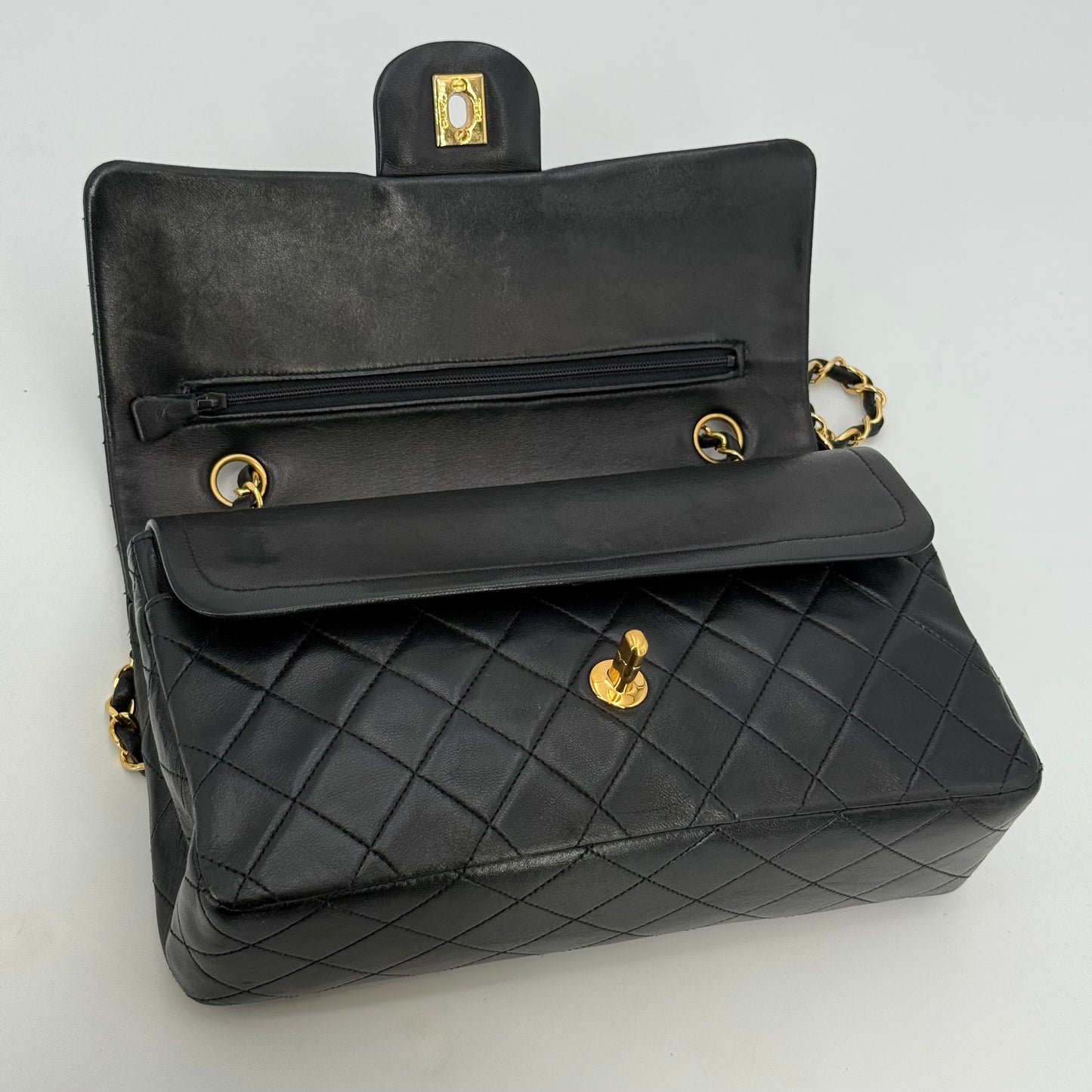 Chanel Classique 11.12