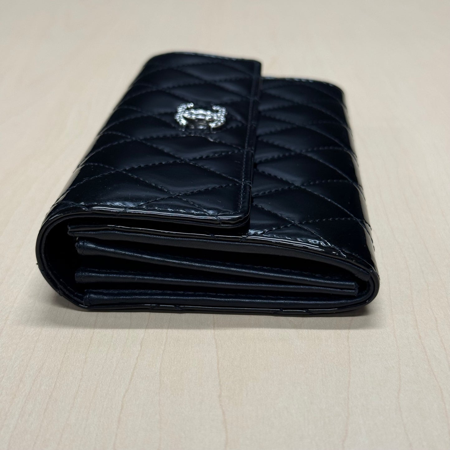 Chanel Portefeuille Long vernis