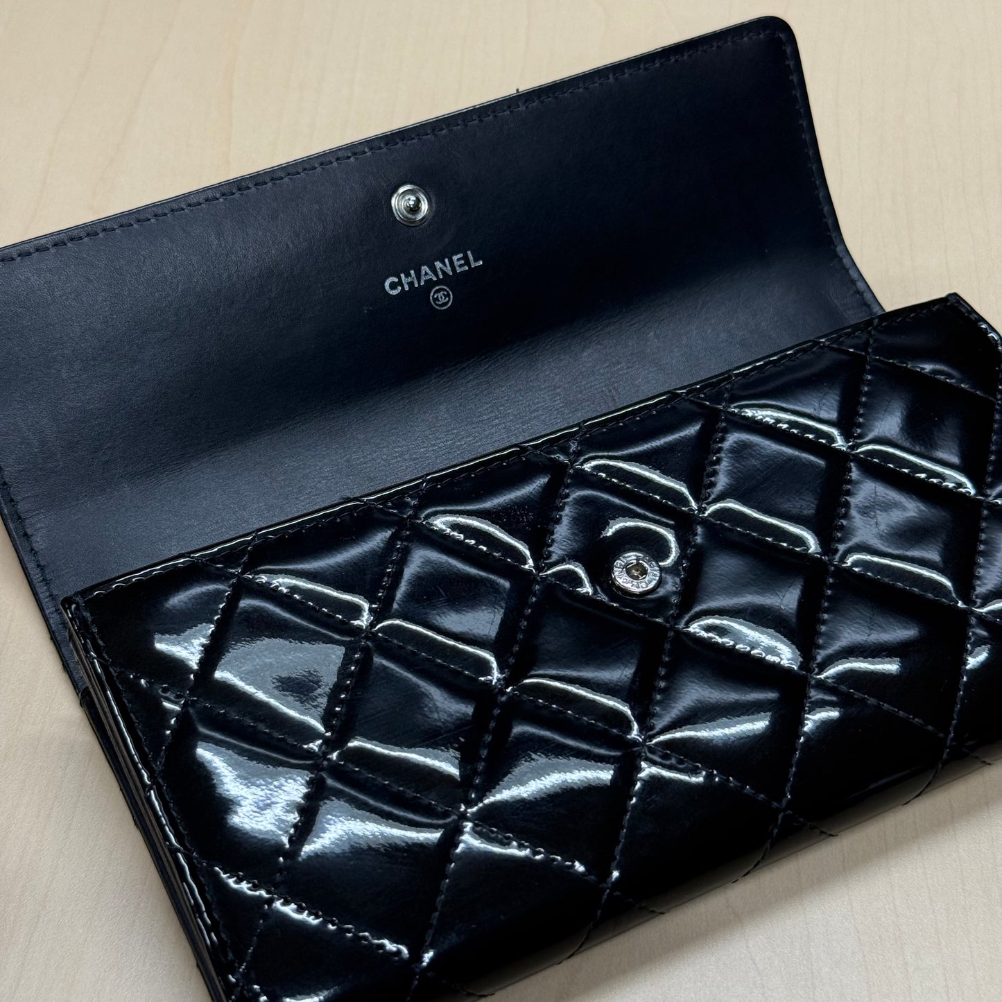 Chanel Portefeuille Long vernis