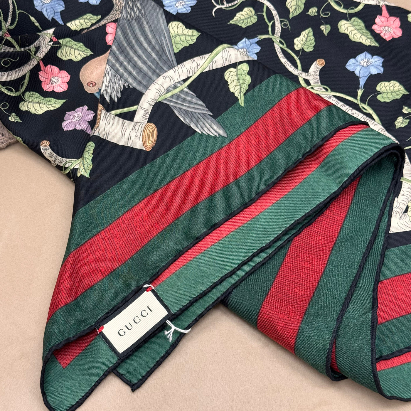 Gucci Carré