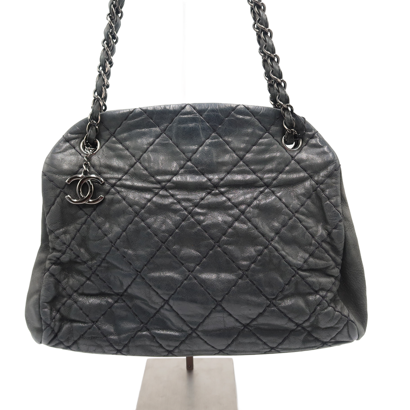 Chanel Shopping